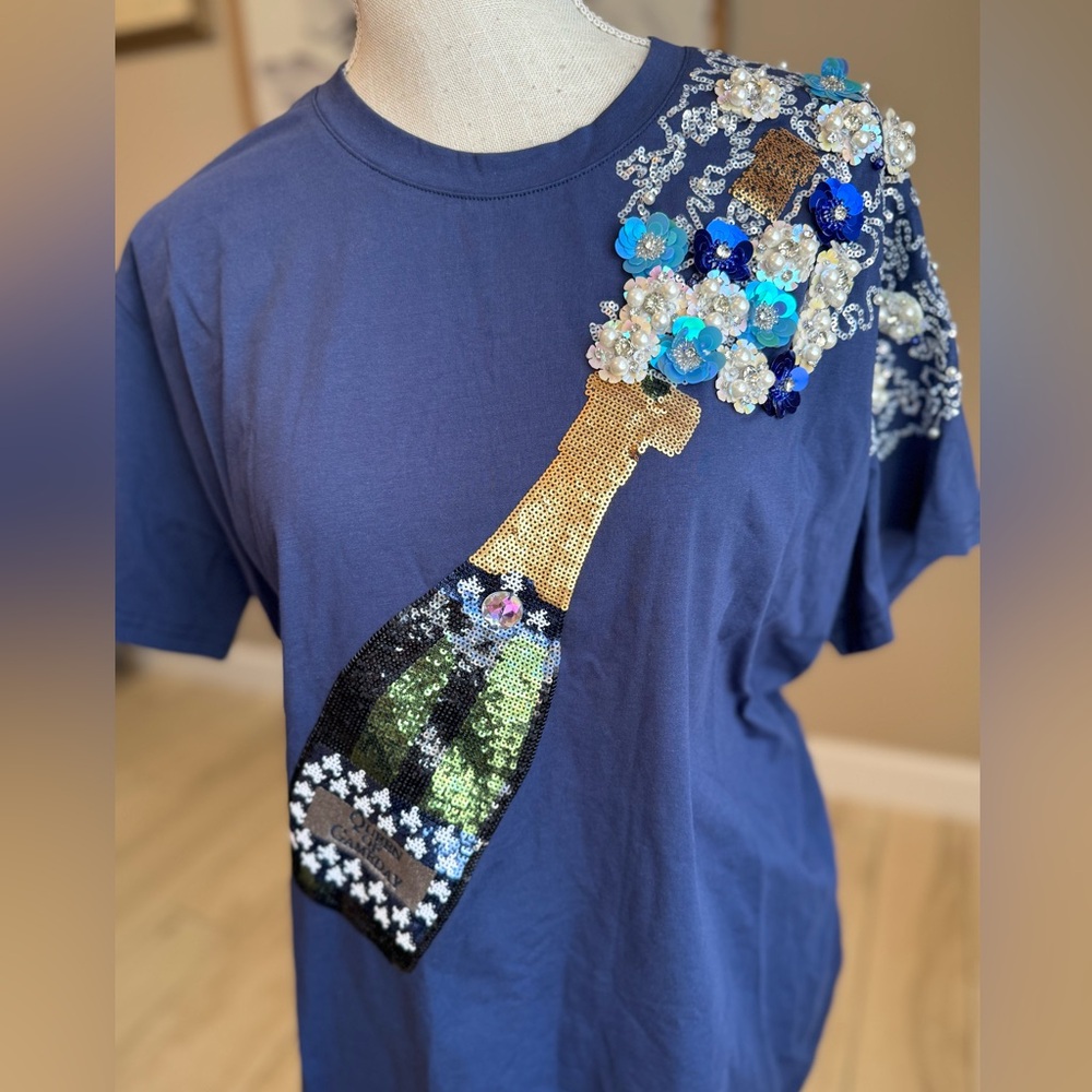 New! QUEEN OF SPARKLES Navy & Silver Star Tee Popping Champagne Tee - Picture 5 of 13
